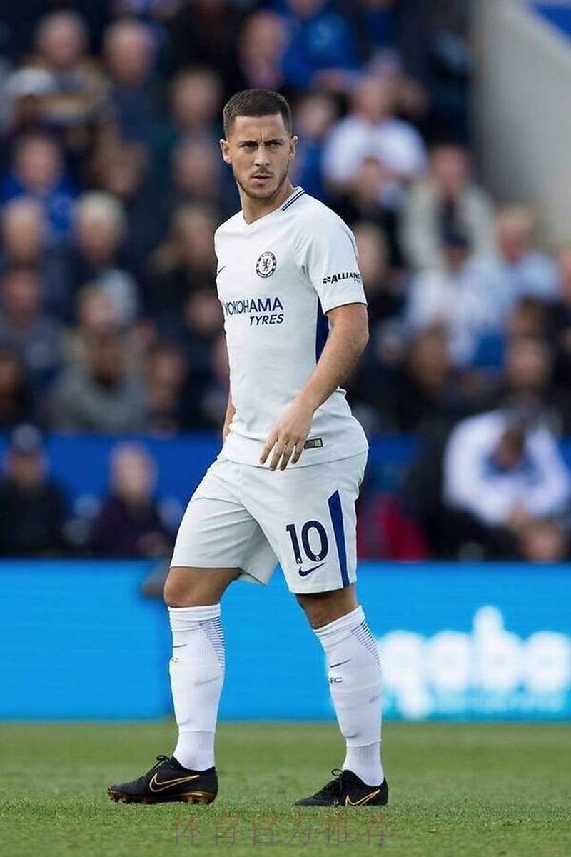 西媒:阿扎尔术后由老佛爷陪同 后者表达了对他的支持 西媒:阿扎尔术后由老佛爷陪同 后者表达了对他的支持