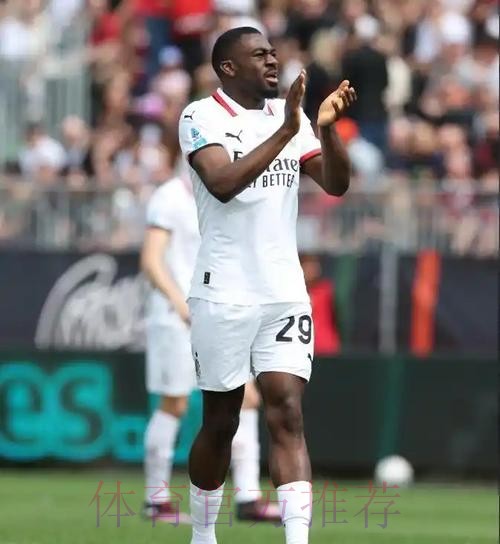 ESPN：皇马、巴黎和国米正关注林加德的动向